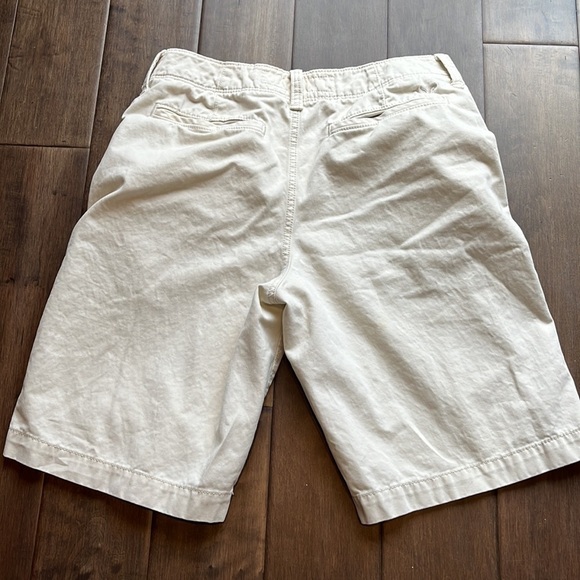 American Eagle outfitters- longboard shorts- size 30- off white colour​​​ - Picture 4 of 4
